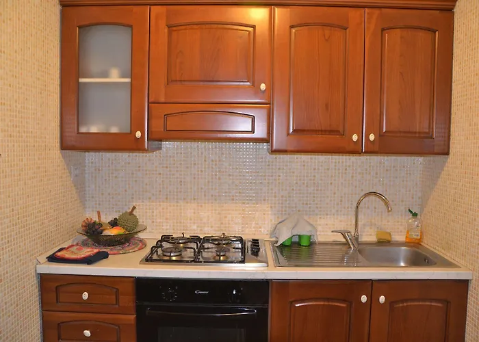 Otel Lucky House 2*